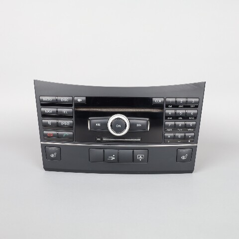 2010‑2011 Mercedes E350 E550 Navigation CD Player Head Unit 2129063201 OEM Used