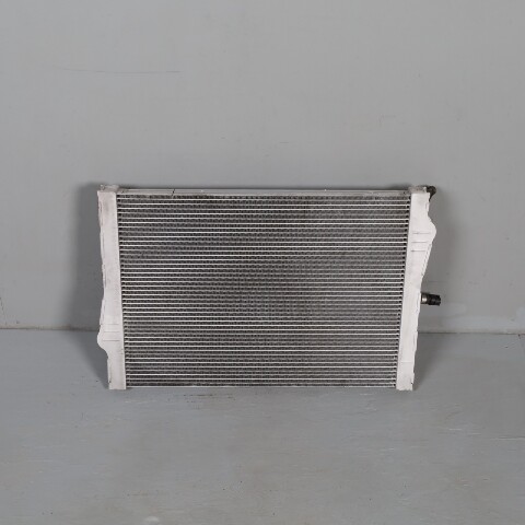 2007-2010 BMW X5 E70 3.0 Radiator 17117585035 OEM Used