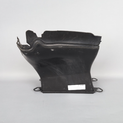 2017-2019 Audi Q7 3.0 Radiator Support Air Duct Right