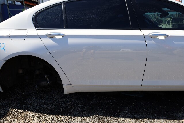 2009-2015 BMW 740Li 750Li Right Rear Door Shell White 41007203982 OEM Used