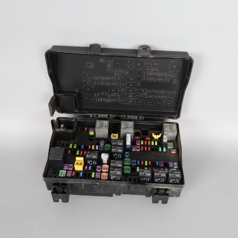 2013-2014 Dodge Ram 1500 Integrated Power TIPM Fuse Box 68089578AD OEM Used