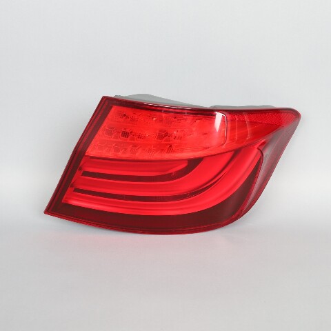 2011-2013 BMW 528i 535i 550i M5 F10 Right Tail Light 63217203232 OEM Usedd
