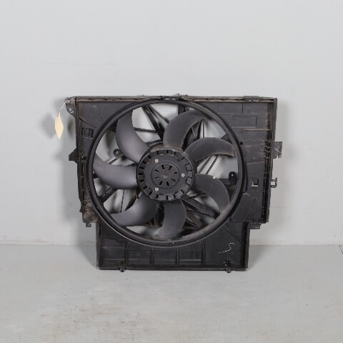 2011-2017 BMW X3 X4 Radiator Fan With Shroud 600 Watt 17427560877 OEM Used