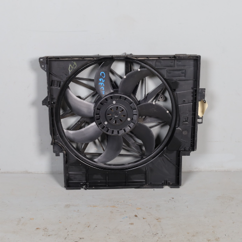 2013-2017 BMW X3 X4 2.0 Radiator Fan With Shroud 17427601176 OEM Used