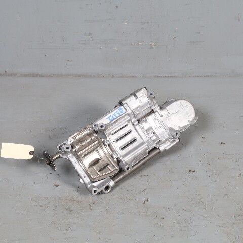 2006-2010 BMW 550i 650i 750i Engine Oil Pump Filter Housing 11417541828 OEM