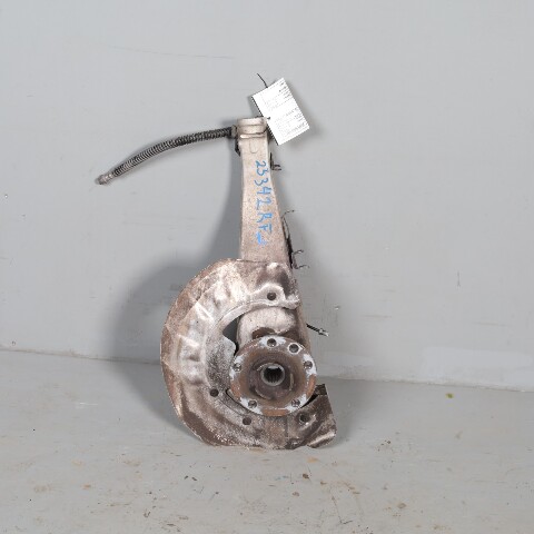 2011-2018 Porsche Cayenne Right Front Spindle Knuckle Hub 95834115600 OEM Used