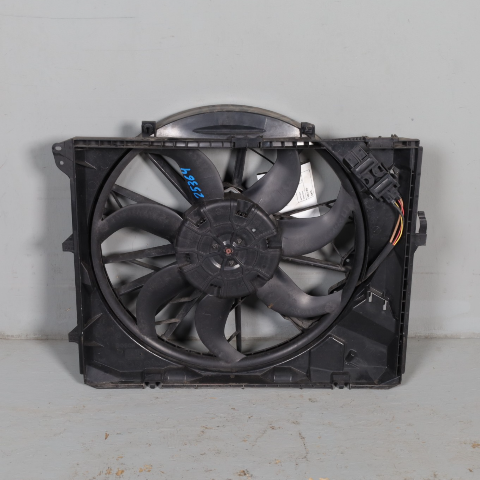 2007-2013 BMW 128i 328i N52 Radiator Cooling Fan w/Shroud 17427562080 OEM Used