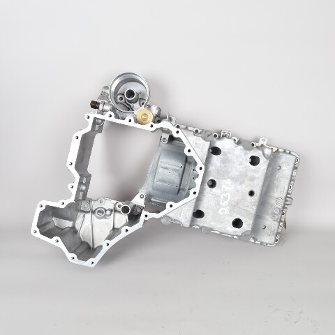 2009-2019 BMW 550i 650i 750i X5 X6 Upper Oil Pan 11137621070 OEM Used