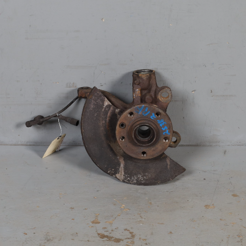 1999-2003 Volkswagen Eurovan Right Front Spindle Knuckle Hub OEM 7D0407258D