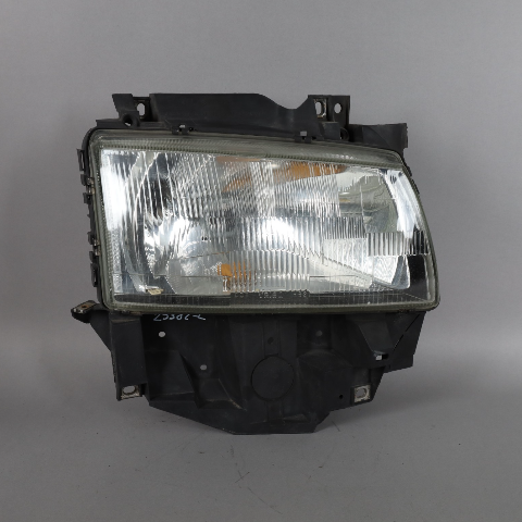 1996-2003 Volkswagen Eurovan Right Headlight 7D1941006A OEM Used