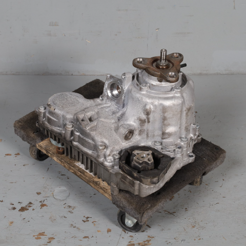 BMW 228xi 328xi 335xi 340xi 428xi 430xi 535xi 550xi 640xi Transfer Case OEM Used