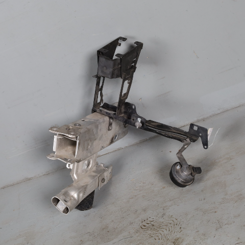 2012‑2021 BMW 320i 328i 335i 230i Left Hood Latch Bracket 51647245791 OEM Used