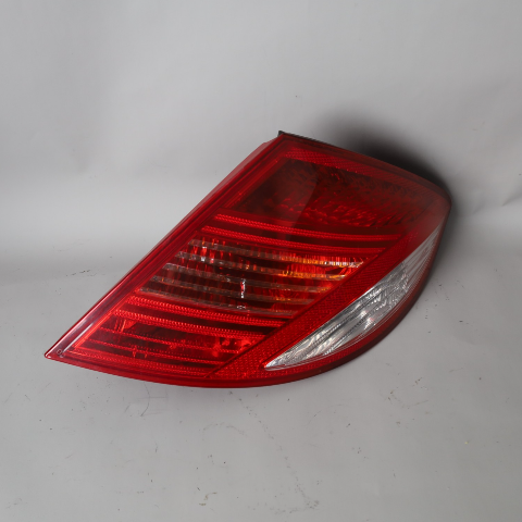 2007-2008 Mercedes CL550 CL600 Right Tail Light 2168200264 OEM Used