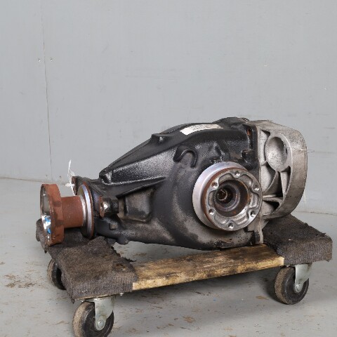 06-07 BMW 525i / 08-10 BMW 528xi Rear Differential Carrier 33107560606 OEM Used