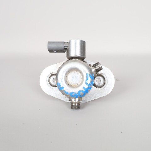 BMW 550i 650i 750i X5 X6 M5 High Pressure Fuel Pump 13517599865 OEM