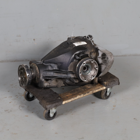 1995-2001 BMW 740i Rear Axle Differential Carrier 33107500913 OEM Used