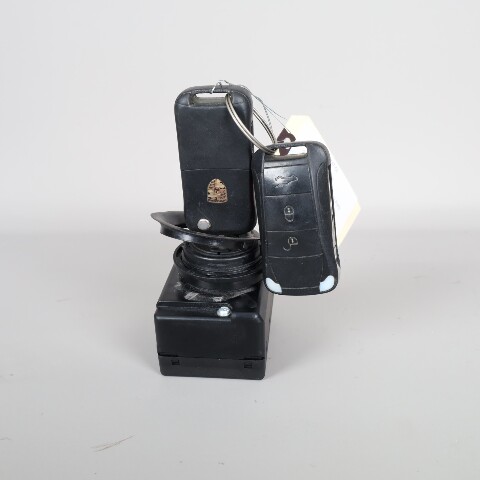 2003-2010 Porsche Cayenne Ignition Switch Key Fob 3D0905865D OEM