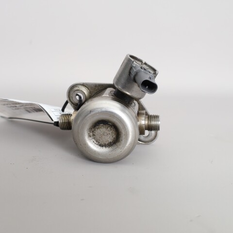 2010-2015 BMW M235i 335i 535i X5 X6 High-Pressure Fuel Pump 13518604231 OEM