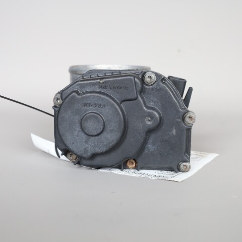 1997-2001 Volkswagen Eurovan VR6 Throttle Body OEM 021133064A