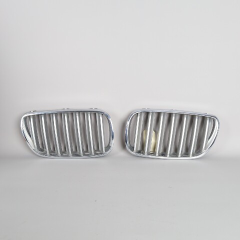 2007-2010 BMW X3 E83Front Hood Grille Right Left Pair 51113420087 OEM Used