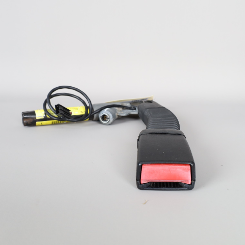 04-10 BMW X3 04-06 BMW X5 Left front Seat Belt Buckle 72117078041 OEM Used