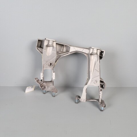 09-12 Porsche Boxster Cayman Right Rear Suspension Bracket 98733115204 OEM