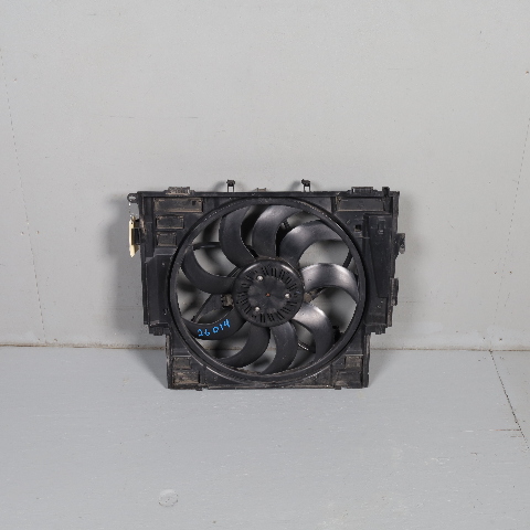 2012-2016 BMW 528i Radiator Cooling Fan Shroud 17418642161 OEM