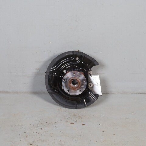 2011-2018 BMW X3 X4 Right Rear Spindle Knuckle Hub 33406797570 OEM