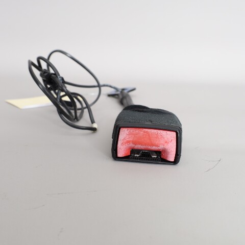 2012-2019 Volkswagen Beetle Right Front Seat Belt Buckle OEM 5C5857756B
