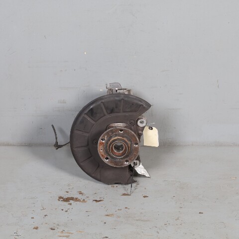 2006-2010 Volkswagen Passat Right Front Spindle Knuckle Hub 3C0407254F OEM