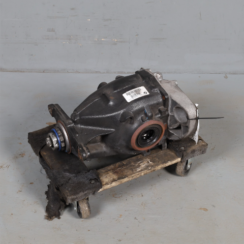2011-2013 BMW X5 e70 3.0 Rear Axle Differential Carrier 33107590912 OEM