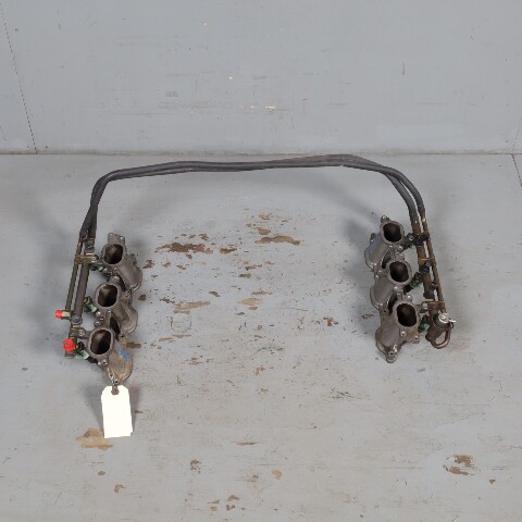 1999-2001 Porsche 911 996 3.4 Fuel Rail Inectors Intake Plenum OEM 9961101017R