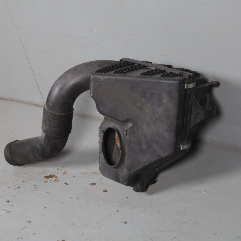 2013-2018 BMW X3 X4 2.0 Air Cleaner Filter Filter Box 13717616932 OEM