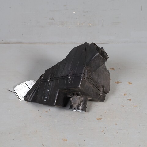 2007-2013 BMW 128i 328i Air Cleaner Filter Box Housing 13717555288 OEM
