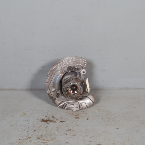 BMW 128i 135i 328i 330i 335i Z4 Left Front Spindle Hub 31216764443 OEM