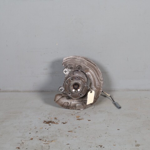 BMW 128i 135i 328i 330i 335i Z4 Right Front Spindle Hub 31216764444 OEM