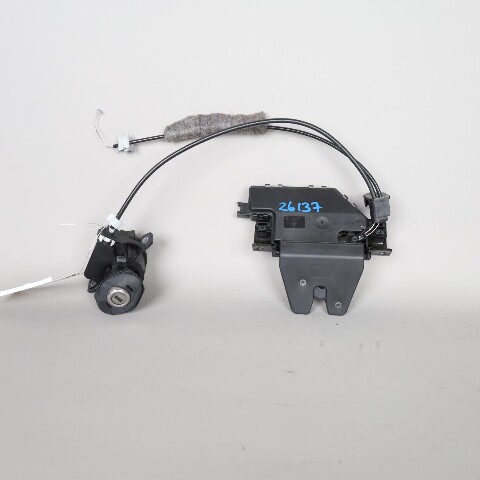 BMW 128i 328i 335i 528i 535i 650i M3 Trunk Lid Lock Latch 51247840617 OEM