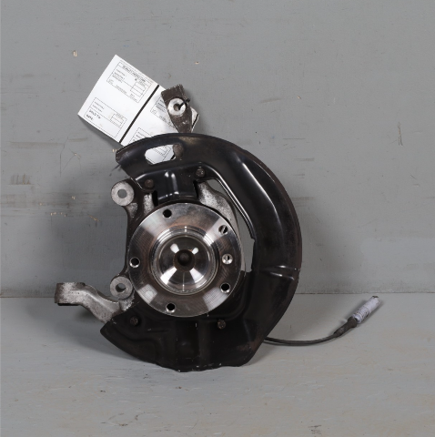 1997-2003 BMW 528i 540i Right Front Spindle Knuckle Hub OEM 31211096496