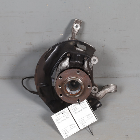 1997-2003 BMW 528i 540i Left Front Spindle Knuckle Hub OEM 31211096495