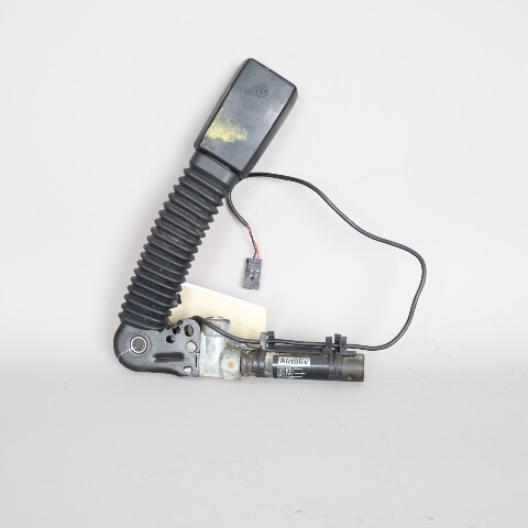 2001-2006 BMW 325ci 330ci E46 Left Front Seat Belt Buckle 72118257789 OEM