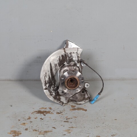 BMW 525i 528i 535i 545i 550i Left Front Spindle Knuckle 31216760953 OEM