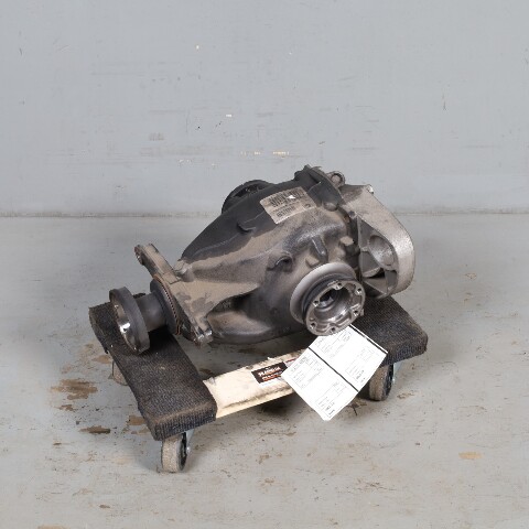 06-07 BMW 525i / 08-10 BMW 528xi Rear Differential Carrier 33107560606 OEM