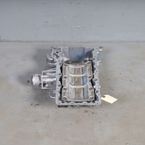 2011-2018 BMW X5 X6 4.4 N63 Upper Engine Oil Pan OEM 11137621072