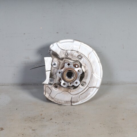 2017-2020 BMW 530i 540i Left Driver Rear Spindle Knuckle Hub 33306866335