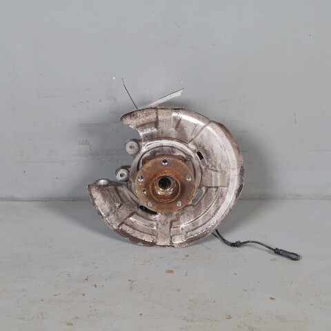 2011-2016 BMW 528i 535i 550i Right Rear Spindle Knuckle Hub 33326793770 OEM