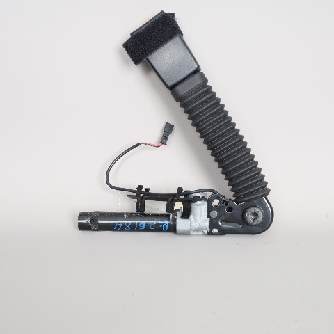 2014-2016 BMW 528i 535i 550i 740i 750i Right Front Seat Belt Buckle OEM