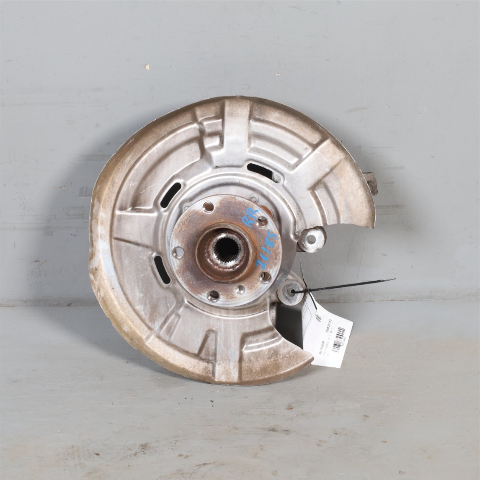 2011-2016 BMW 528i 535i 550i Right Rear Spindle Knuckle Hub 33326793770 OEM
