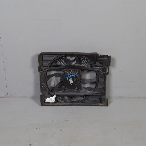 1999-2003 BMW 525i 528i 530i 540i M5 Radiator Fan With Shroud OEM