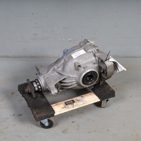 2012-2016 BMW 528i 535i 640i Rear Axle Differential Carrier 33107584444 OEM