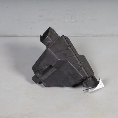 2007-2013 BMW 128i 328i Air Cleaner Filter Box Housing 13717555288 OEM
